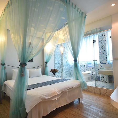 Sun Moon Love Hotel Nantou Exterior photo