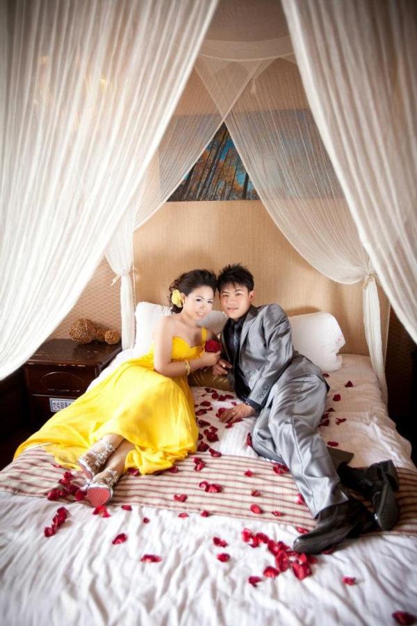 Sun Moon Love Hotel Nantou Exterior photo