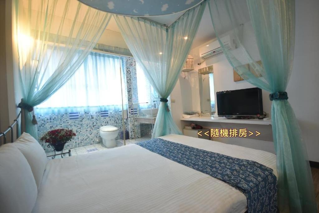 Sun Moon Love Hotel Nantou Exterior photo