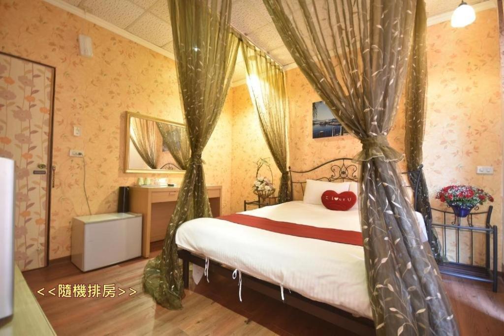 Sun Moon Love Hotel Nantou Exterior photo