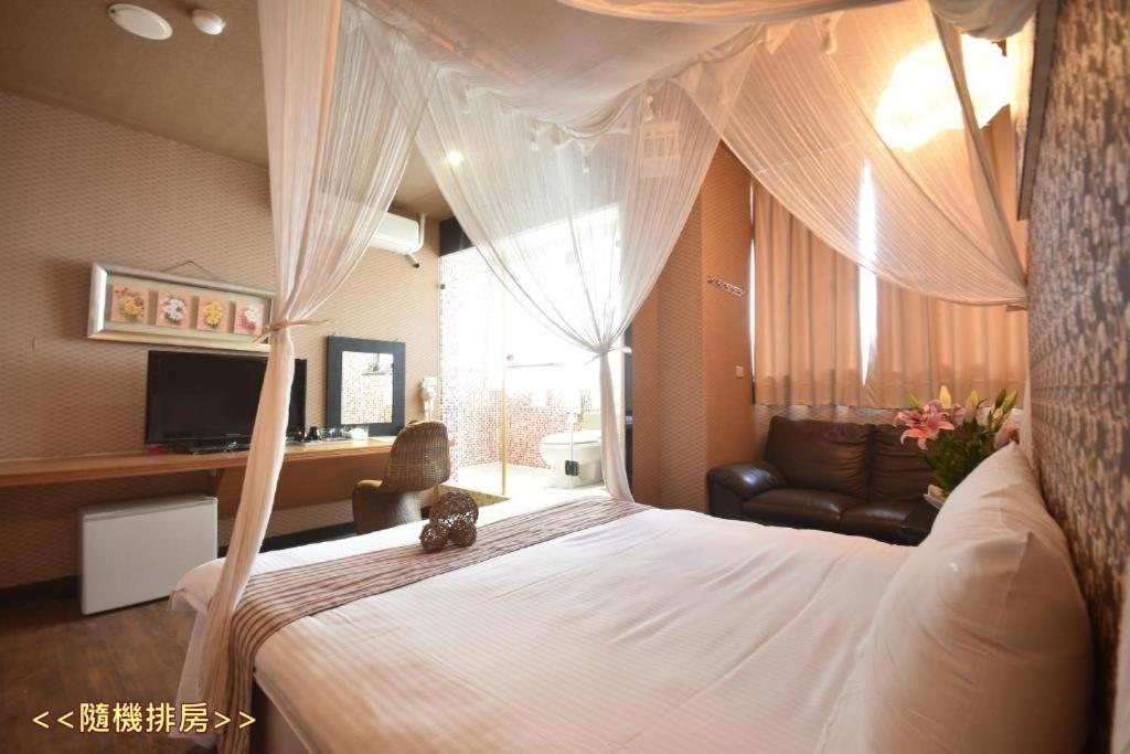 Sun Moon Love Hotel Nantou Exterior photo