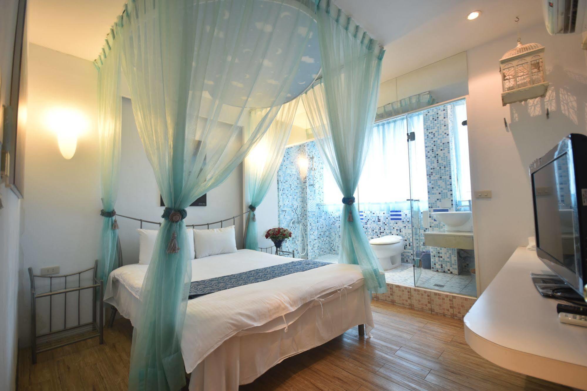 Sun Moon Love Hotel Nantou Exterior photo